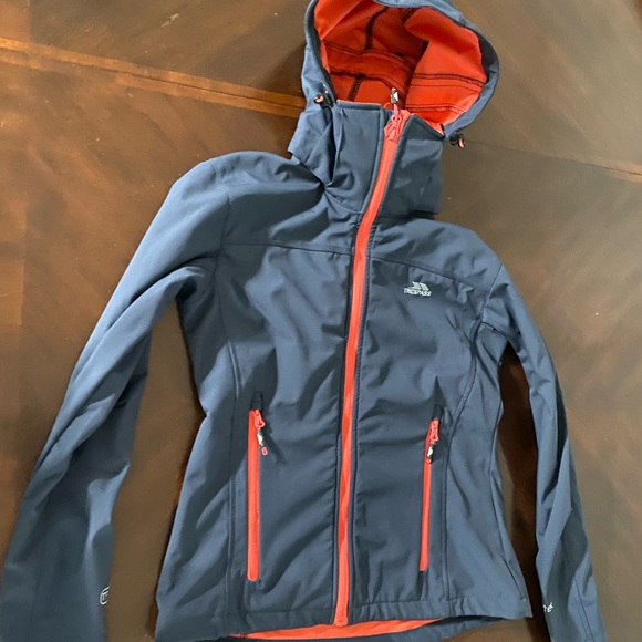 Trespass Jackets & Blazers - Womens NWOT S TRESPASS Rain Jacket / Wind Breaker Jacket Blue
